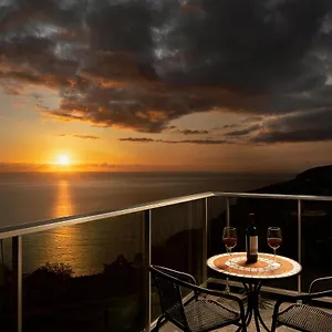 https://martinho-apartment-view.madeira-islandshotels.com
