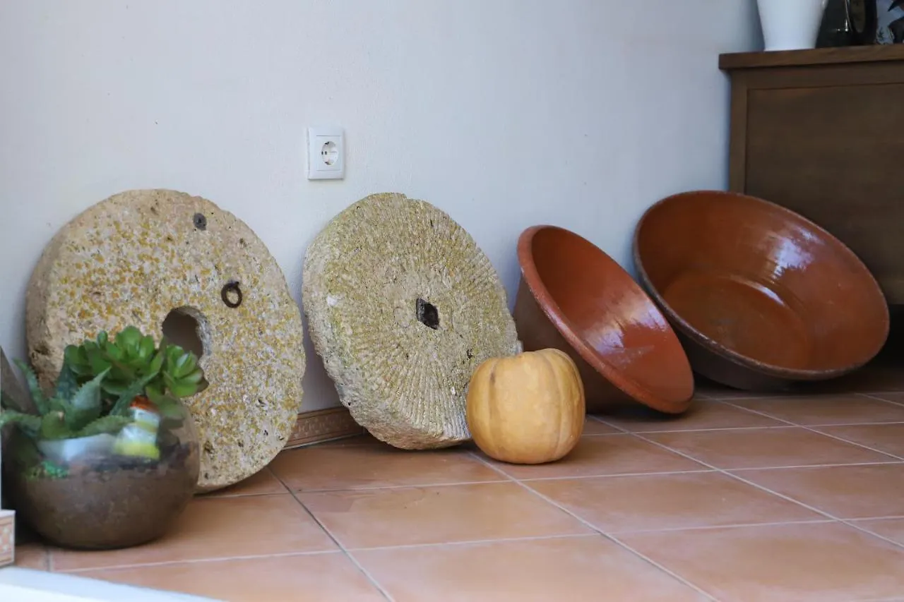 Raposeira Casa Do Quintalaoアパートメント アパート